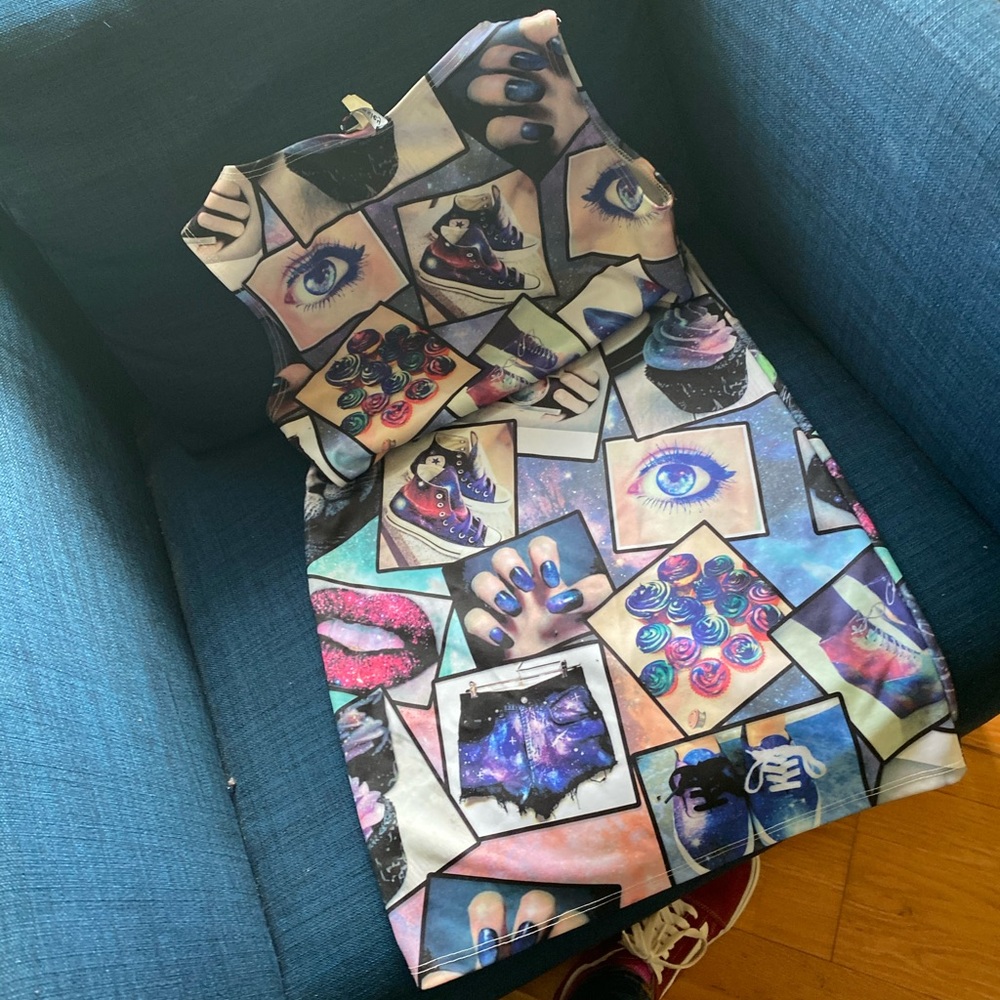 Purple graphic dress